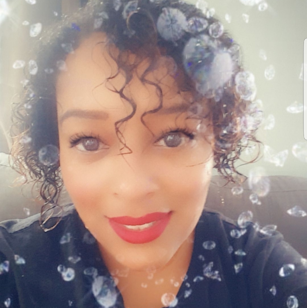 Meet your Posher, Clarissa